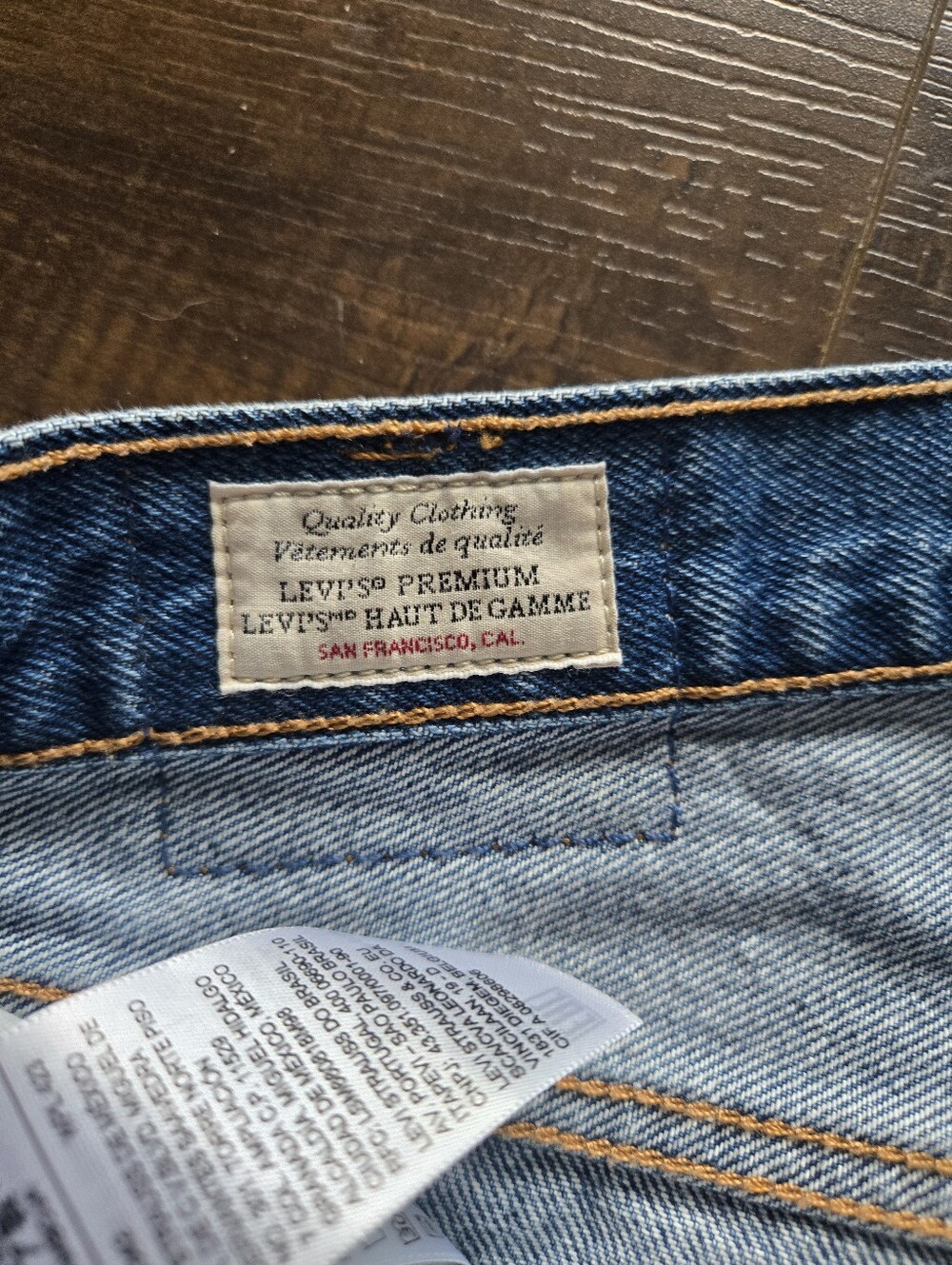 NEW Levi's 501 Classic High Rise Shorts With Button Fly - Picture 7 of 9